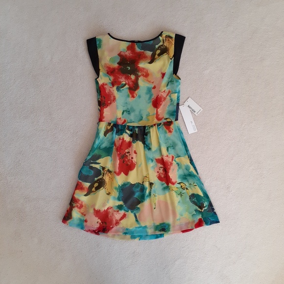 Kensie Blurred Floral Print Buttercup Dress - Picture 2 of 10